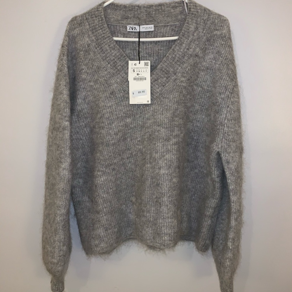 BRAND NEW Zara sweater
